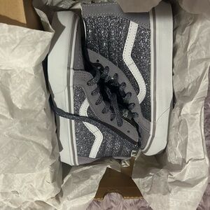 NEW Vans Kids size 1 Sparkly High-Top Sneakers - grey and White